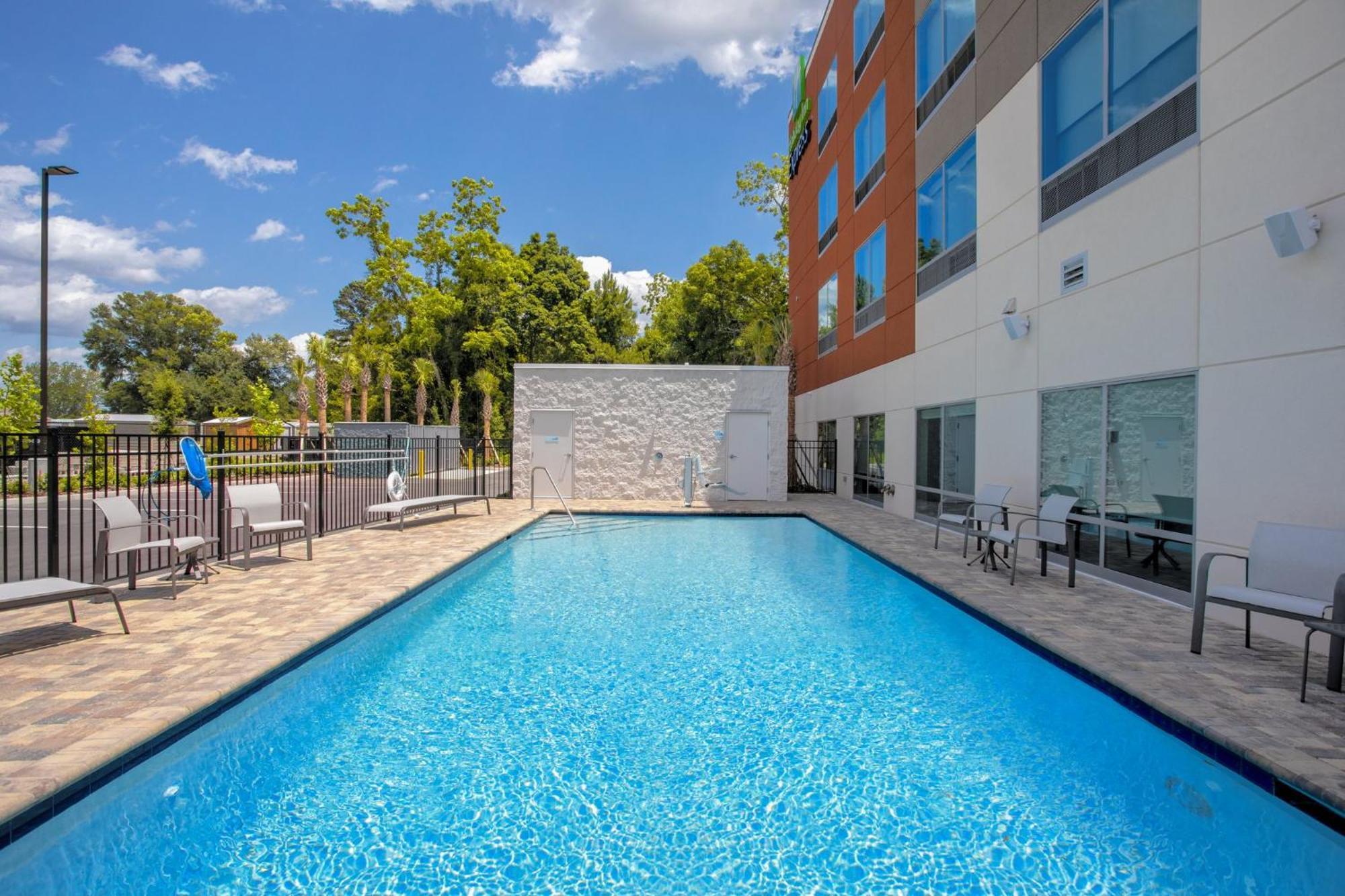 Holiday Inn Express - Starke By Ihg מראה חיצוני תמונה